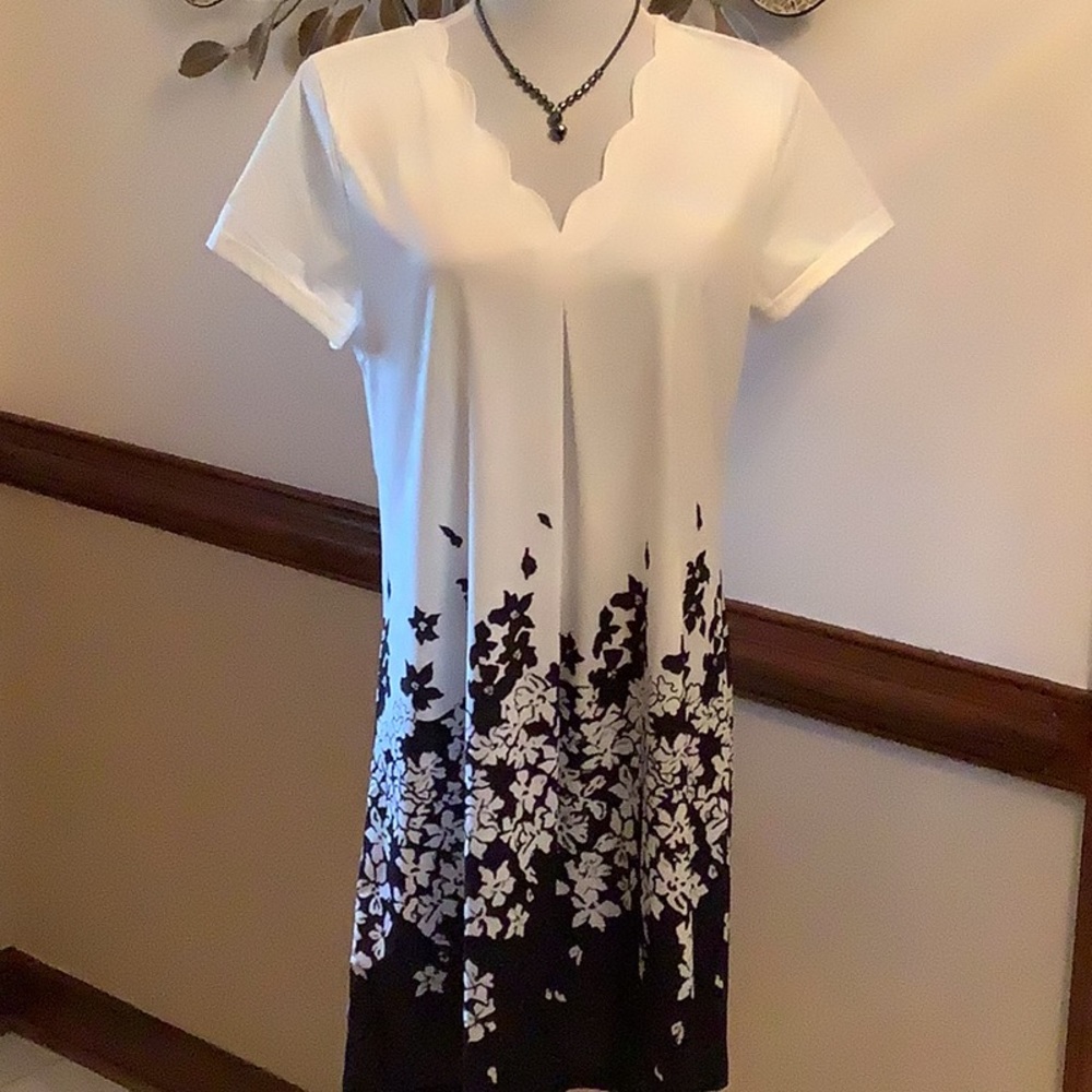 Cute White&Black Dress NWT